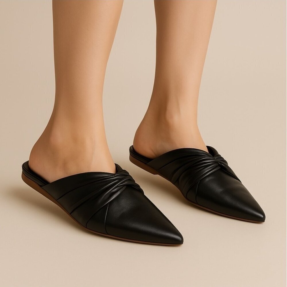 Vince Crenne Leather Mule Flats Size 6